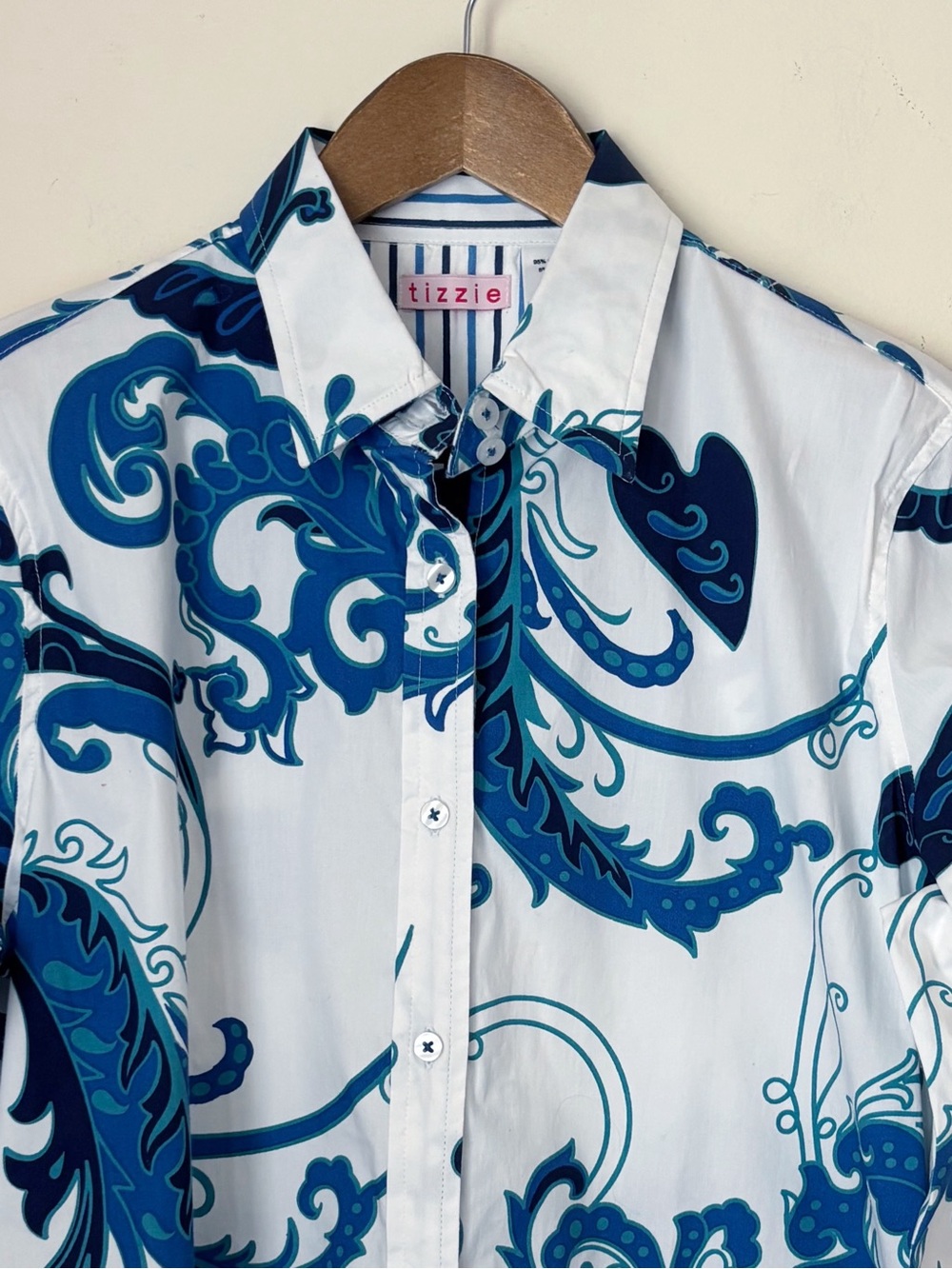 Tizzie White & Blue Paisley Print Button Front Shirt Large Dizzy Lizzie - Picture 2 of 6